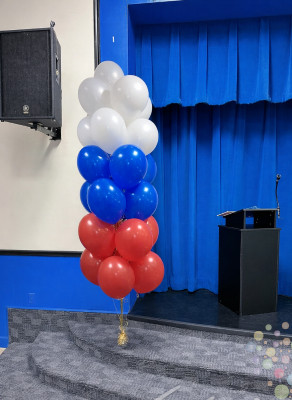 Воздушные шары Оформление входной зоны букетам из шаров "Триколор"