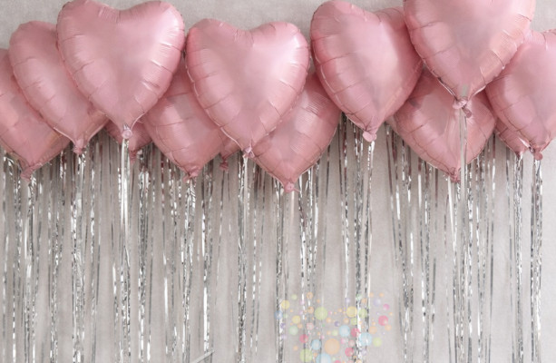 Набор шаров под потолок "Сердца розовые сатин 15 штук на серебряном дождике"