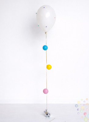 Воздушные шары Белый шарик "Весёлые помпончики" 