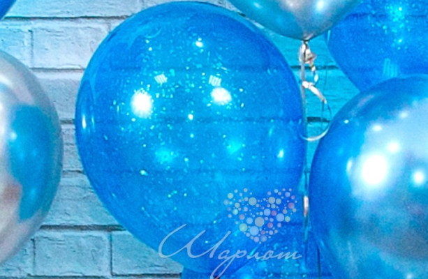 Воздушный шар Полупрозрачный синий шар с конфетти льдинками (Первый снег)